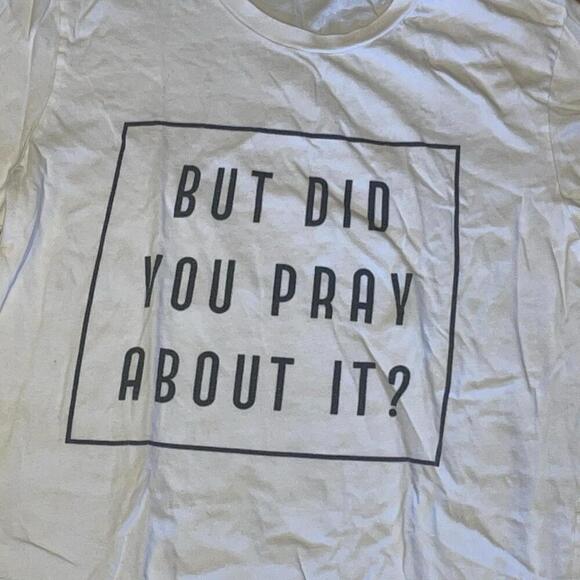 Prayer tee - Picture 2 of 7